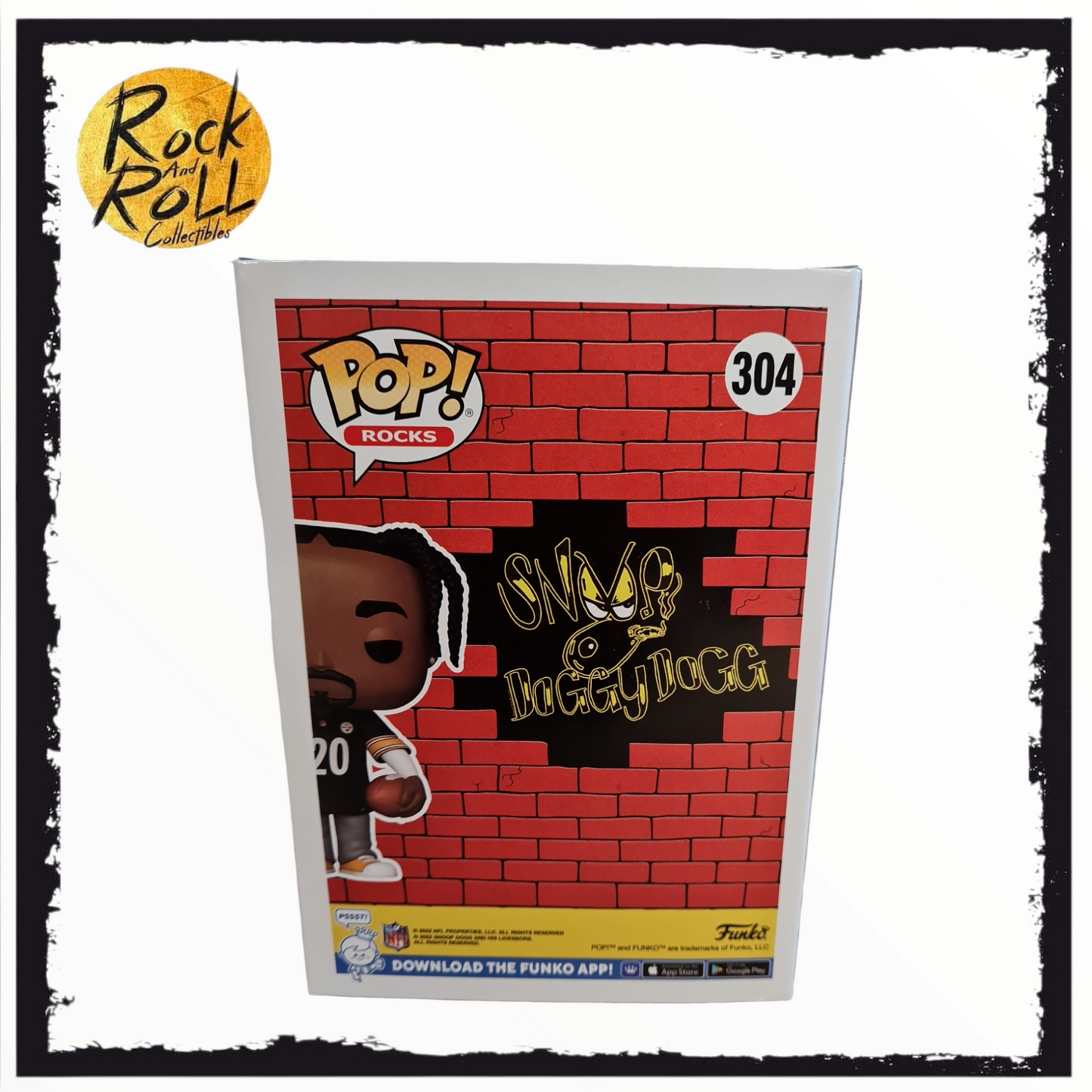Snoop Dogg (Steelers Jersey) Funko Pop! #304 Rocks #304 The Dogg House X Funko Exclusive LE 15,000 Pieces.
